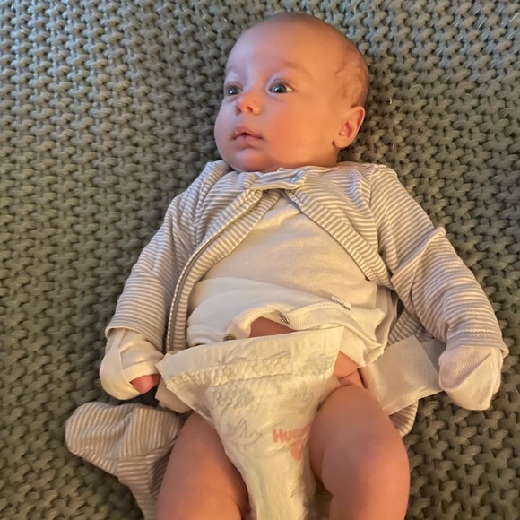 Meet your Posher, April - Picture 2 of 7